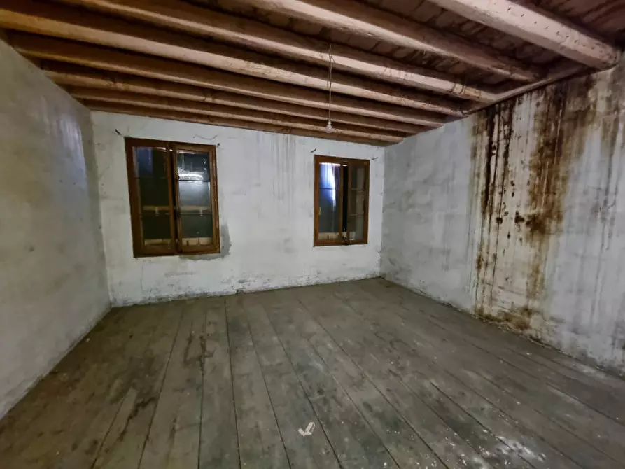 Immagine 17 di Palazzo in vendita  in via masotto a Noventa Vicentina