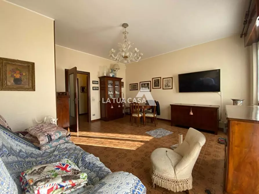 Immagine 1 di Appartamento in vendita  a Villafranca Di Verona