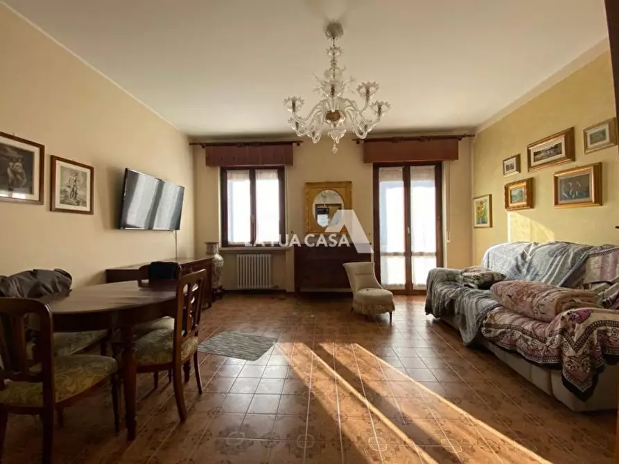 Immagine 3 di Appartamento in vendita  a Villafranca Di Verona