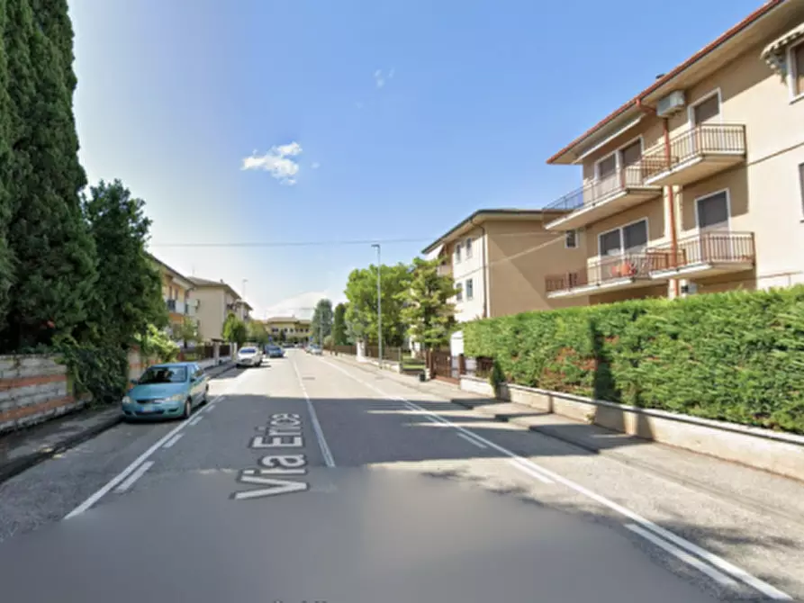 Immagine 4 di Appartamento in vendita  a Villafranca Di Verona