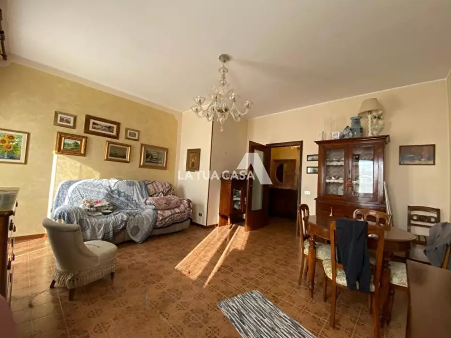 Immagine 5 di Appartamento in vendita  a Villafranca Di Verona