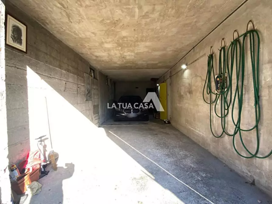 Immagine 19 di Appartamento in vendita  a Villafranca Di Verona