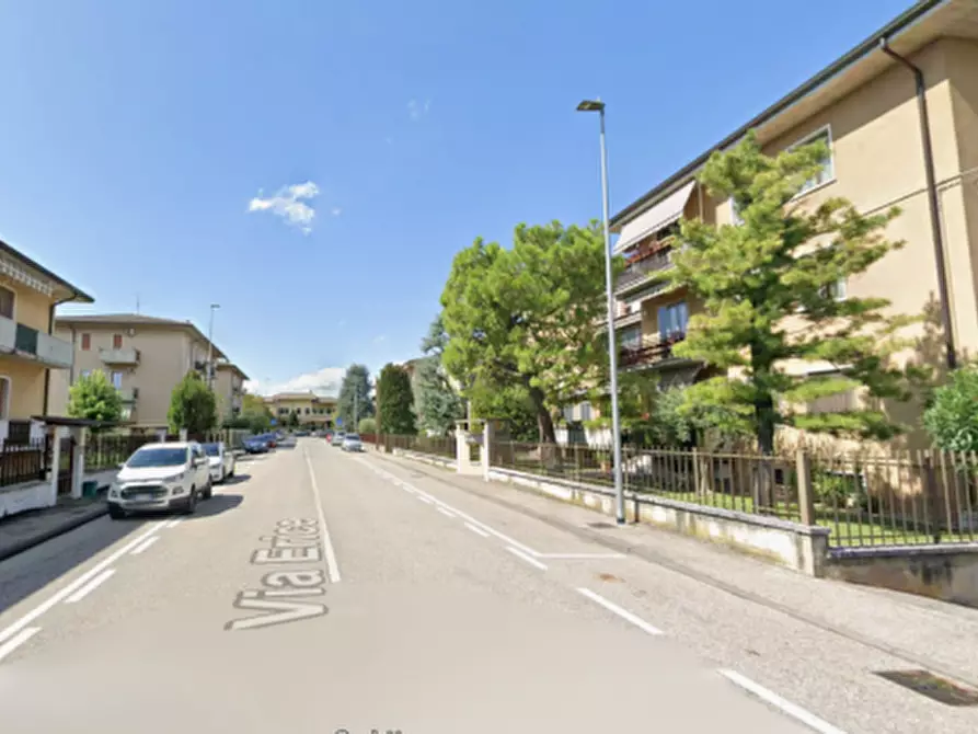 Immagine 21 di Appartamento in vendita  a Villafranca Di Verona