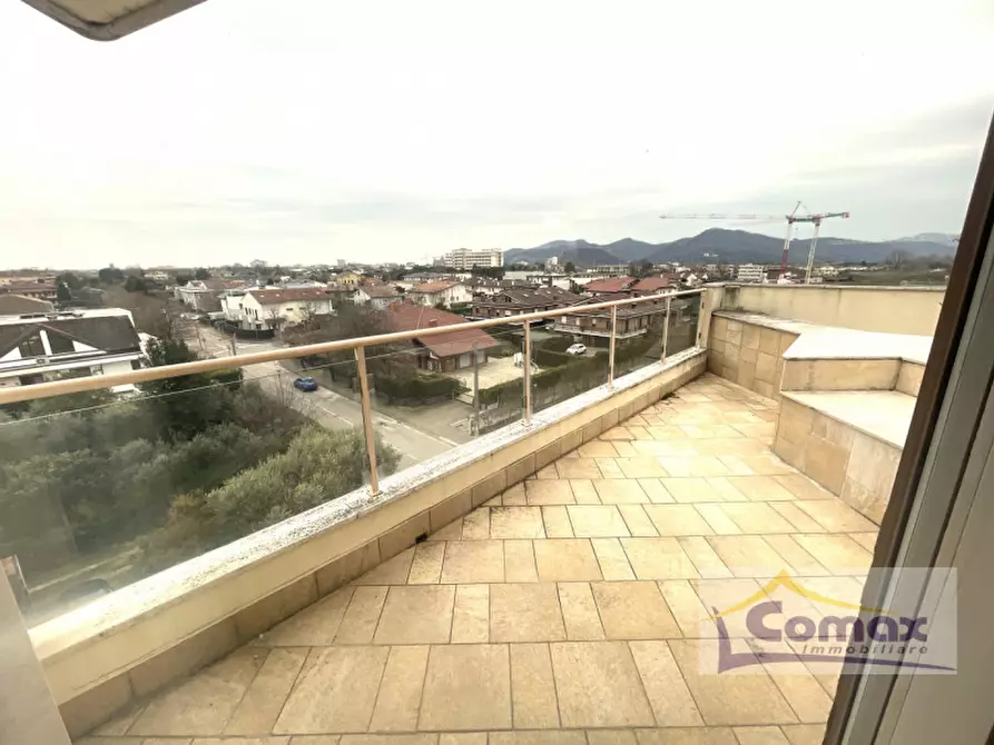 Immagine 11 di Attico in vendita  in Via Calle Pace,12 a Abano Terme