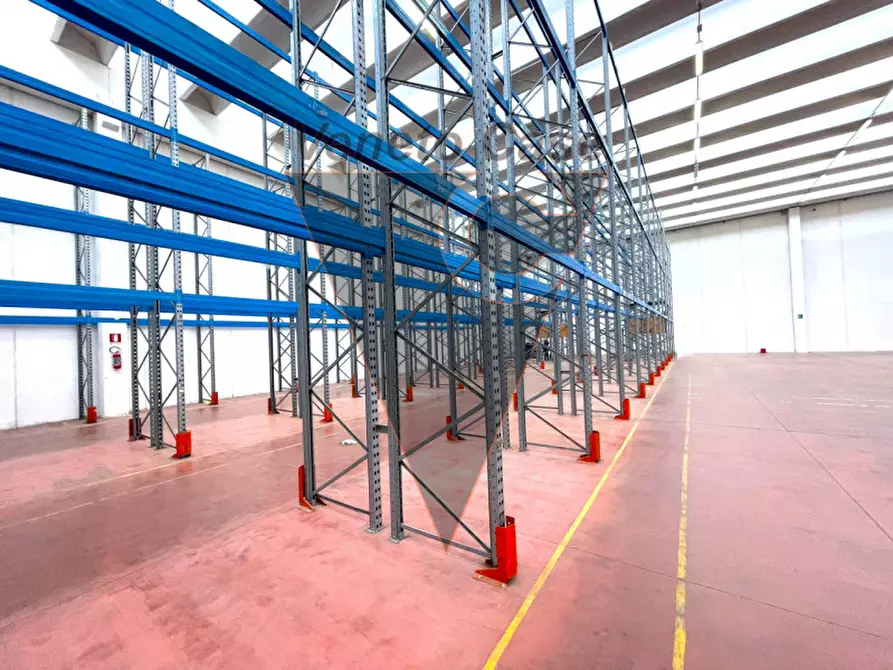 Immagine 2 di Magazzino in affitto  in Riviera Francia a Padova