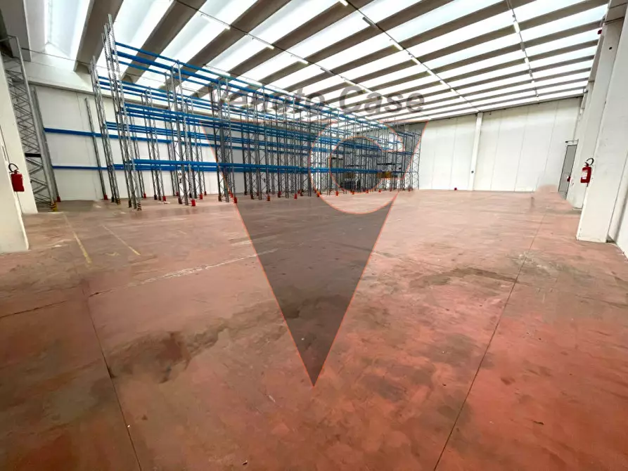 Immagine 4 di Magazzino in affitto  in Riviera Francia a Padova