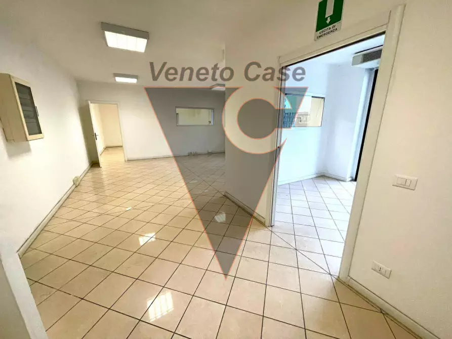 Immagine 7 di Magazzino in affitto  in Riviera Francia a Padova