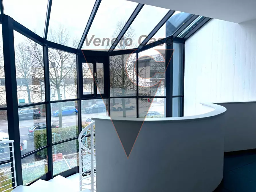 Immagine 9 di Magazzino in affitto  in Riviera Francia a Padova