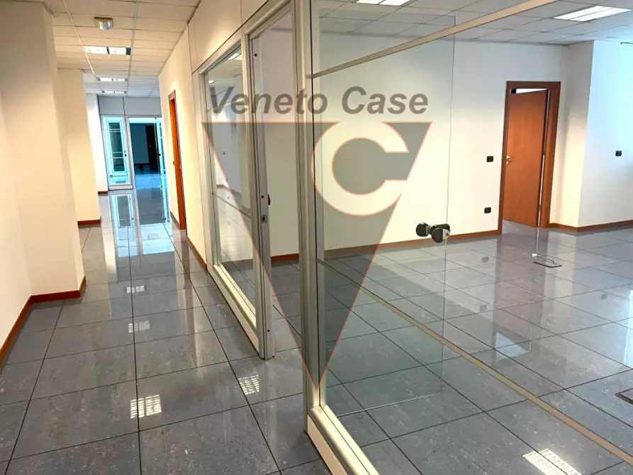 Immagine 12 di Magazzino in affitto  in Riviera Francia a Padova