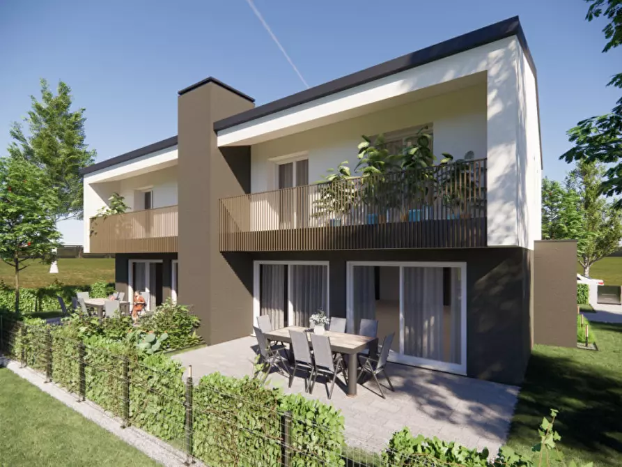 Immagine 1 di Casa bifamiliare in vendita  in Via Sile a Castelfranco Veneto