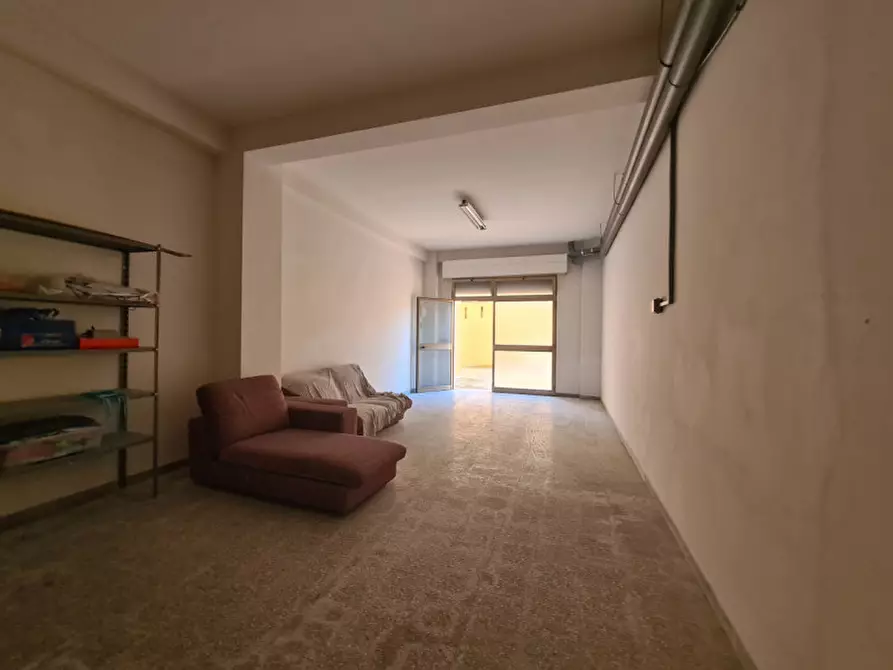 Immagine 1 di Garage in vendita  a Bisceglie