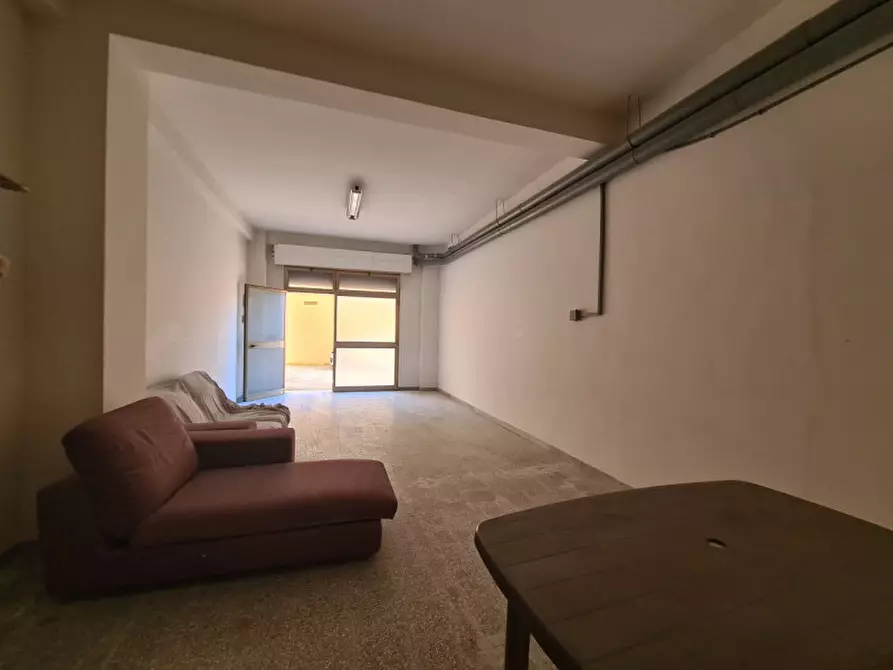 Immagine 6 di Garage in vendita  a Bisceglie