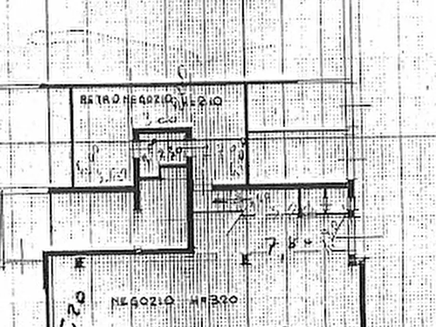 Immagine 16 di Negozio in vendita  in Via Romana Aponense a Padova