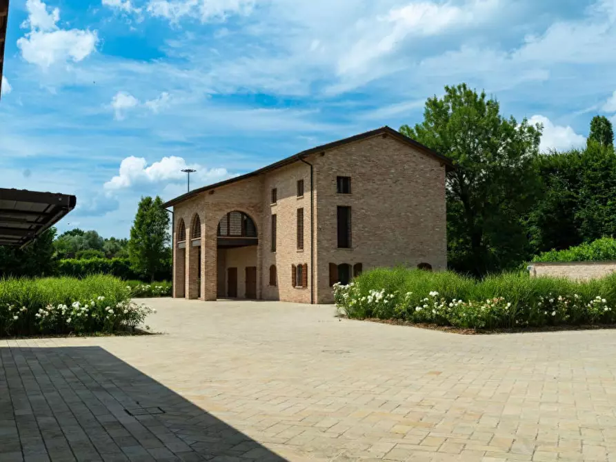 Immagine 5 di Villa in vendita  in Via Carlo Ruini, 5, 42122 Reggio Emilia RE, Italia a Reggio Nell'emilia