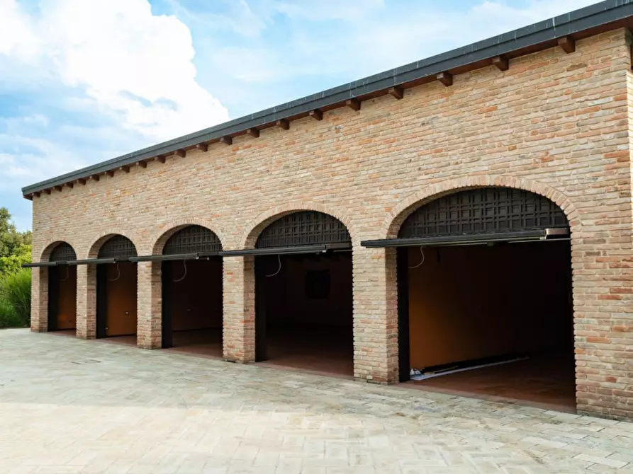 Immagine 8 di Villa in vendita  in Via Carlo Ruini, 5, 42122 Reggio Emilia RE, Italia a Reggio Nell'emilia