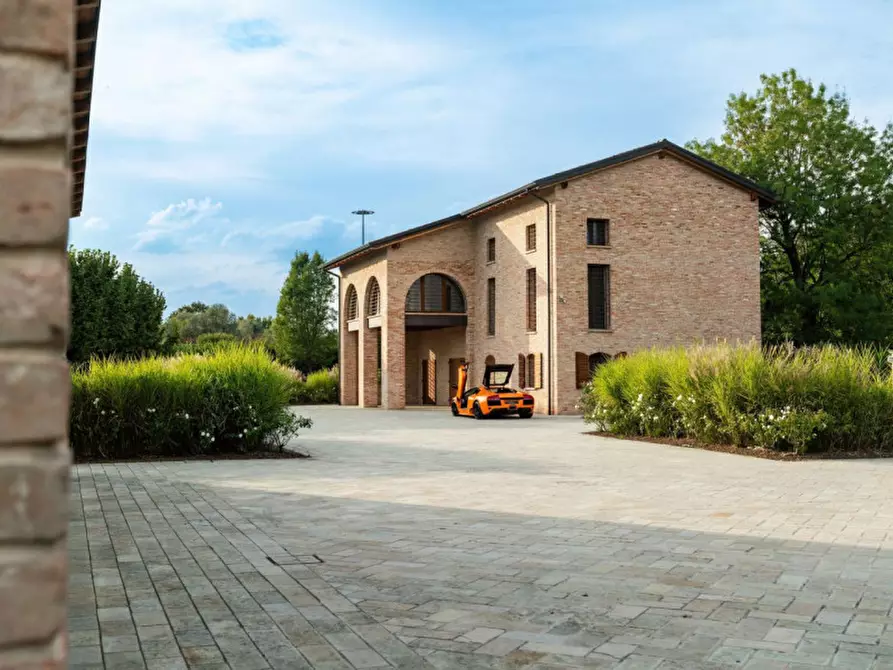 Immagine 11 di Villa in vendita  in Via Carlo Ruini, 5, 42122 Reggio Emilia RE, Italia a Reggio Nell'emilia