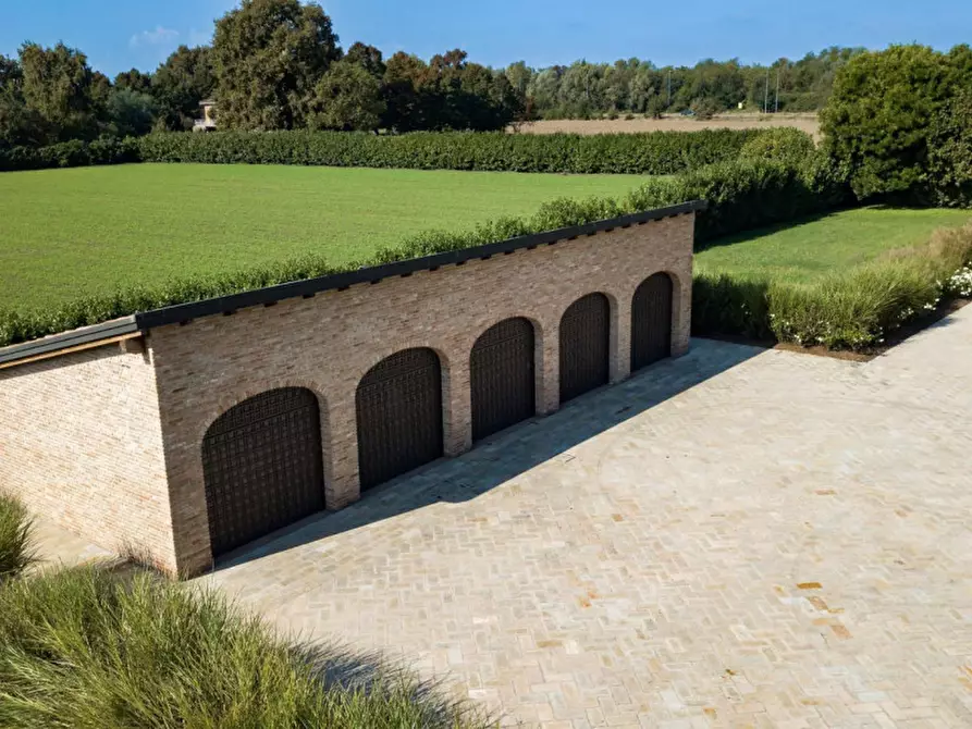 Immagine 14 di Villa in vendita  in Via Carlo Ruini, 5, 42122 Reggio Emilia RE, Italia a Reggio Nell'emilia