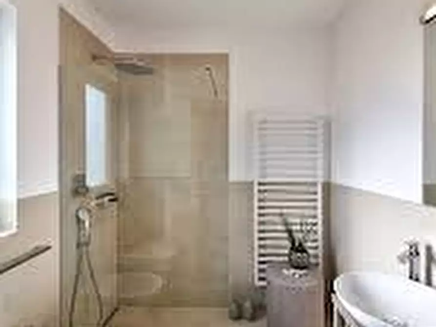 Immagine 4 di Appartamento in vendita  in Via Pioveghetto a Padova