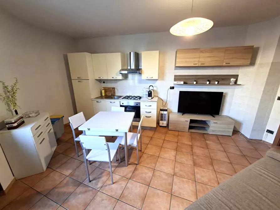 Immagine 1 di Appartamento in affitto  in Via Vivaro a Alba