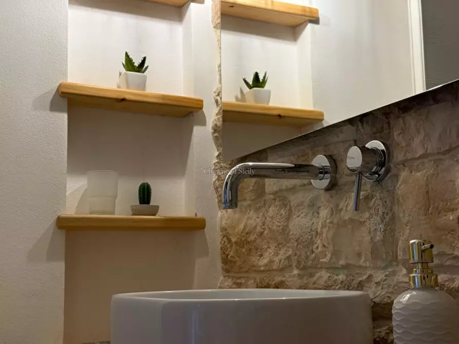 Immagine 37 di Casa indipendente in vendita  a Modica