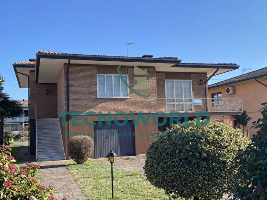 Immagine 2 di Casa indipendente in vendita  in Via dei Quartieri a Thiene