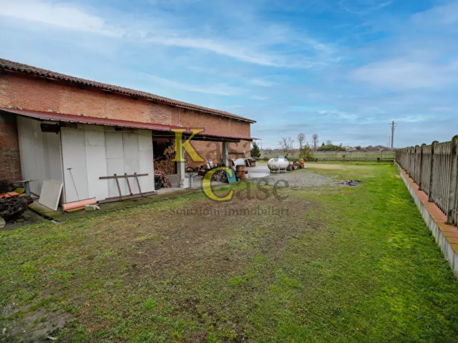 Immagine 41 di Villa in vendita  in strada provinciale del Monferrato a Verolengo