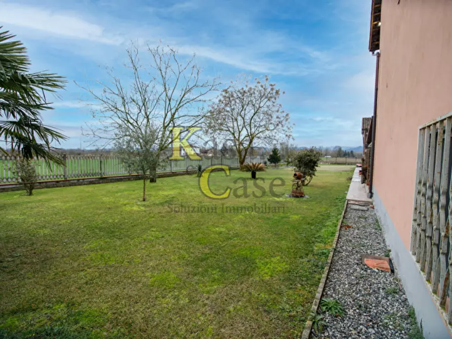 Immagine 44 di Villa in vendita  in strada provinciale del Monferrato a Verolengo