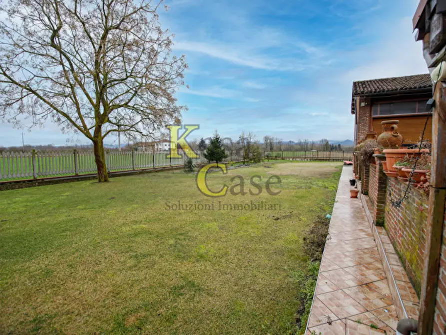 Immagine 46 di Villa in vendita  in strada provinciale del Monferrato a Verolengo