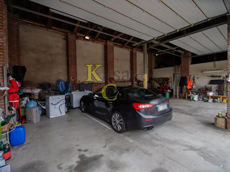 Immagine 48 di Villa in vendita  in strada provinciale del Monferrato a Verolengo