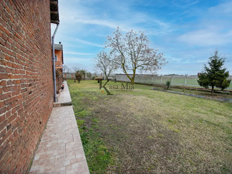 Immagine 54 di Villa in vendita  in strada provinciale del Monferrato a Verolengo
