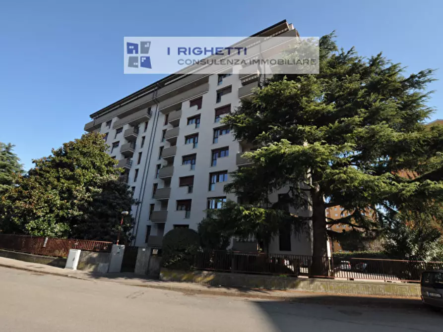 Immagine 1 di Appartamento in vendita  in Via Umberto Maddalena a Verona