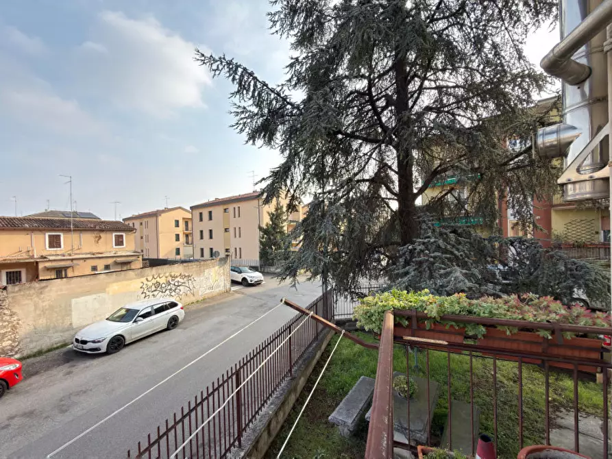 Immagine 8 di Appartamento in vendita  in Via Medoro 90 a Verona