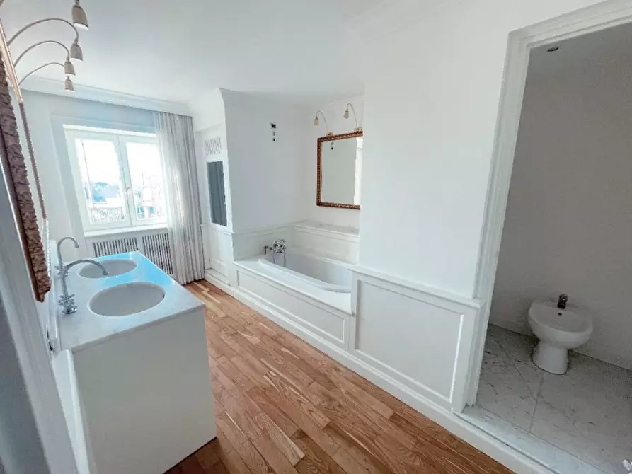 Immagine 5 di Camera in affitto  in POSTO LETTO SINGOLO IN CAMERA DOPPIA IN APPARTAMENTO - CORSO MILANO RIF 559 a Padova