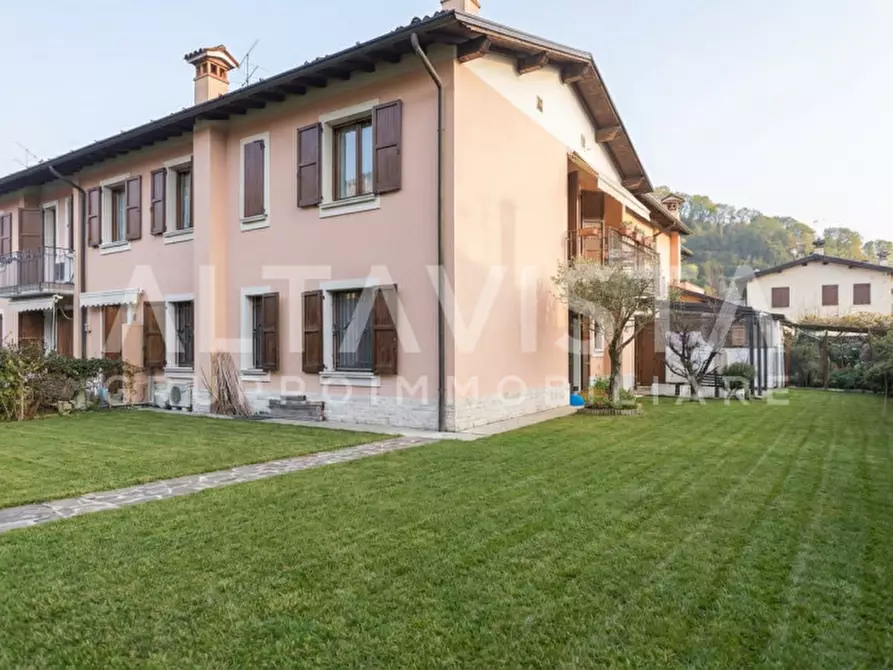 Immagine 1 di Appartamento in vendita  in Via Santuario a Rezzato