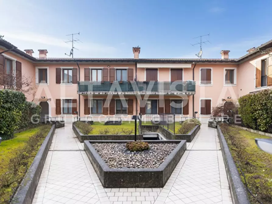 Immagine 4 di Appartamento in vendita  in Via Santuario a Rezzato