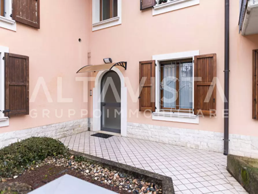 Immagine 5 di Appartamento in vendita  in Via Santuario a Rezzato