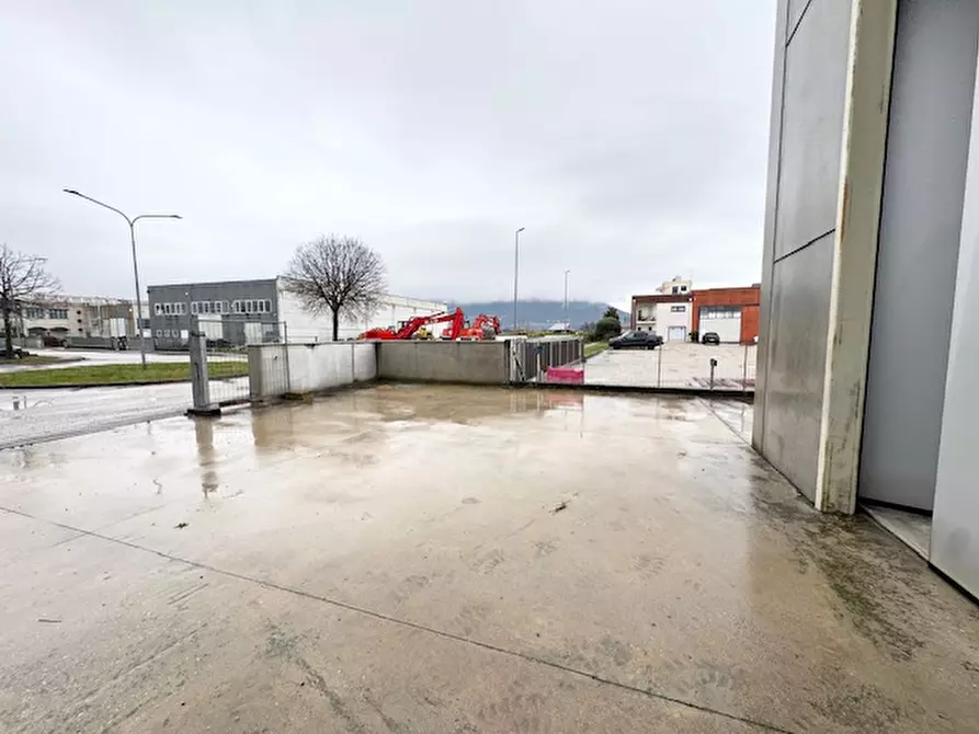 Immagine 3 di Capannone industriale in vendita  a Rovolon