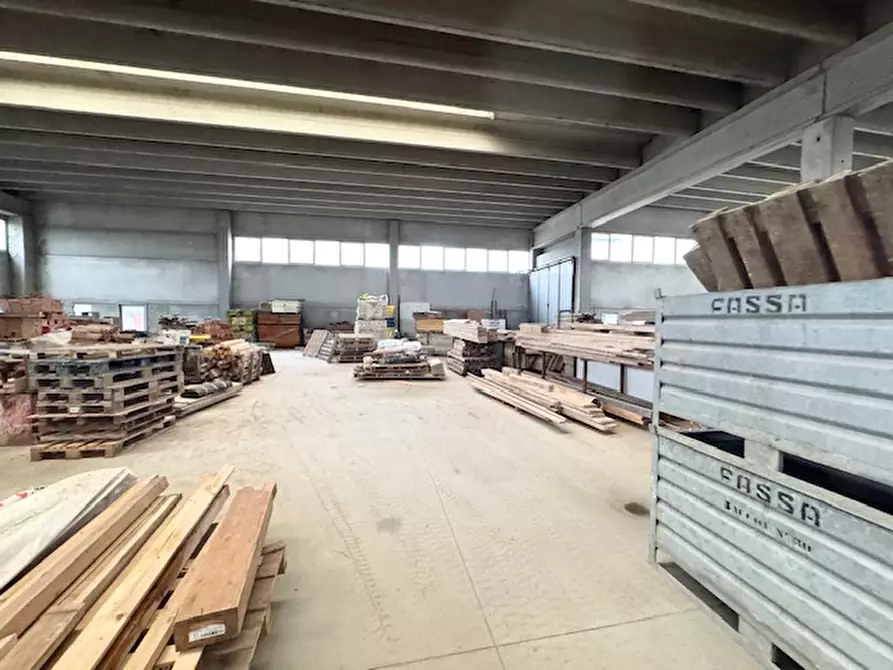 Immagine 5 di Capannone industriale in vendita  a Rovolon