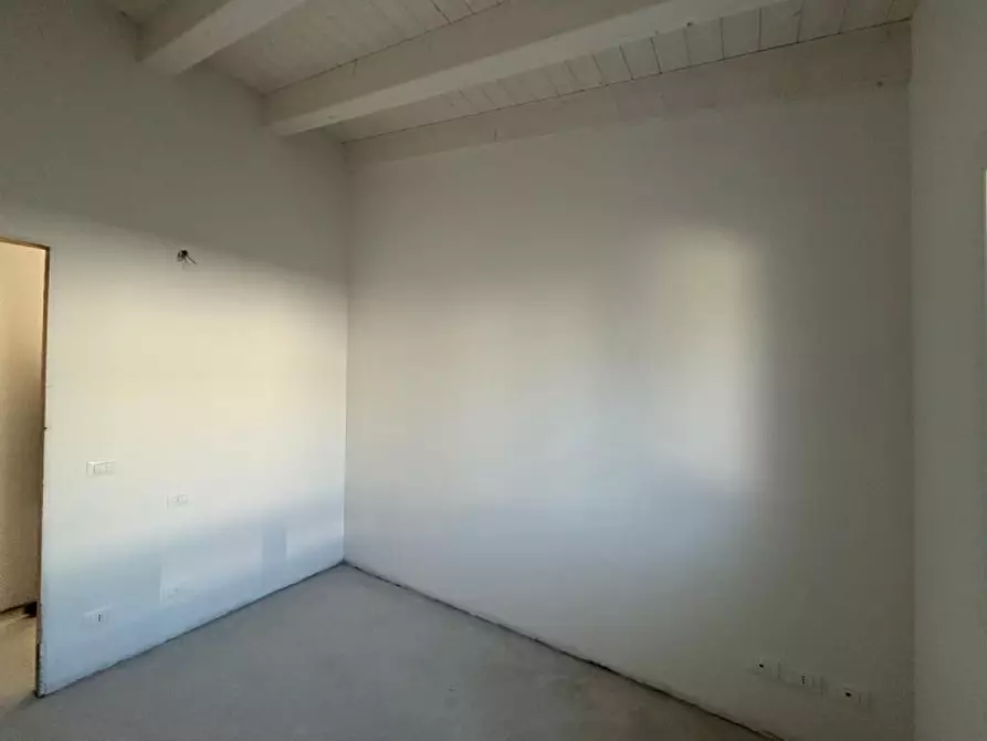 Immagine 12 di Casa bifamiliare in vendita  a Pordenone