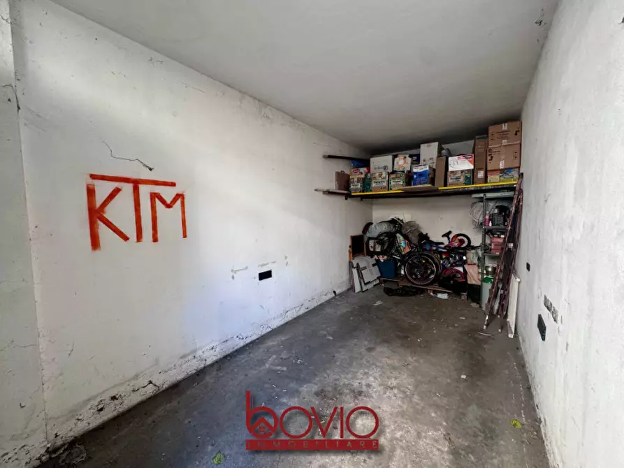 Immagine 23 di Garage in vendita  in STRADA SETTIMO 154 a Torino