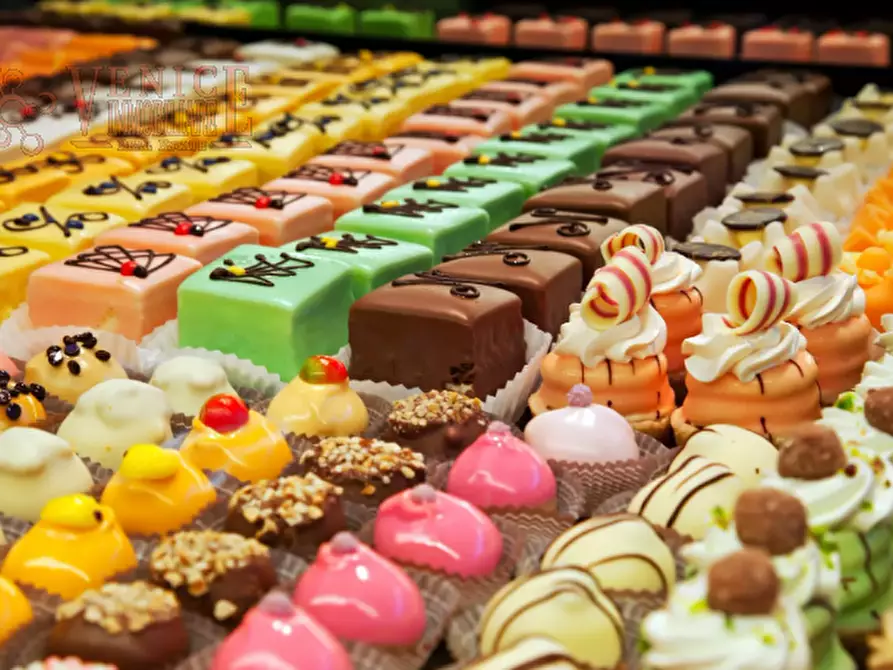 Immagine 2 di Attività commerciale in vendita  in Via Ugo Bassi a Treviso