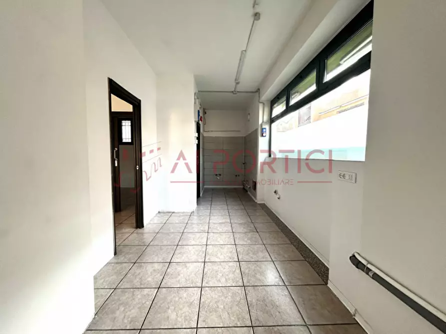 Immagine 6 di Negozio in affitto  in Via Roma a Piove Di Sacco