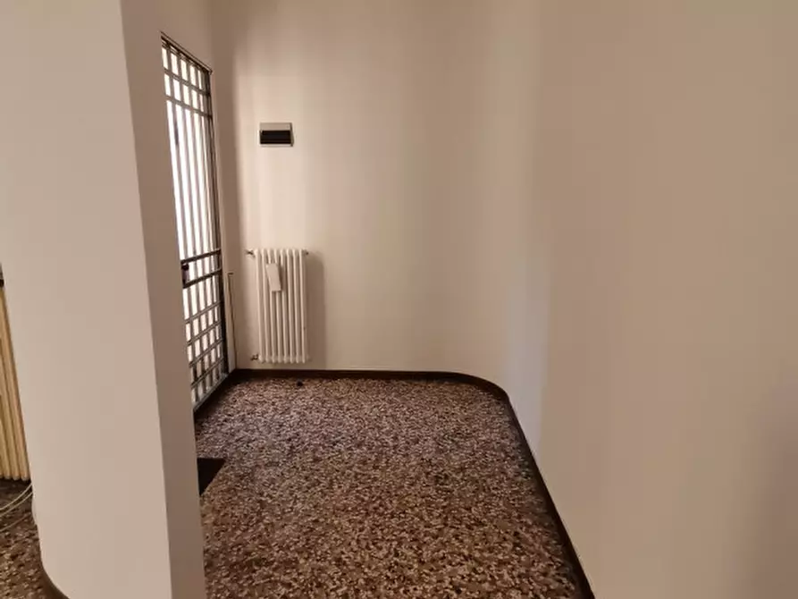 Immagine 3 di Appartamento in affitto  in via del Santo a Padova
