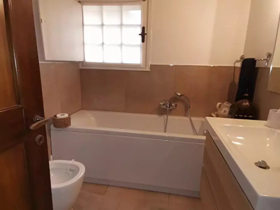 Immagine 11 di Appartamento in affitto  in via del Santo a Padova