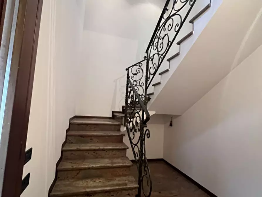 Immagine 11 di Casa bifamiliare in vendita  in Via Quattro Novembre a Solesino