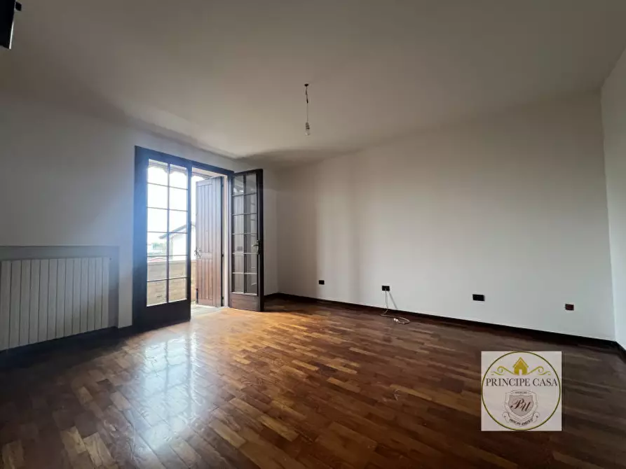 Immagine 17 di Casa bifamiliare in vendita  in Via Quattro Novembre a Solesino