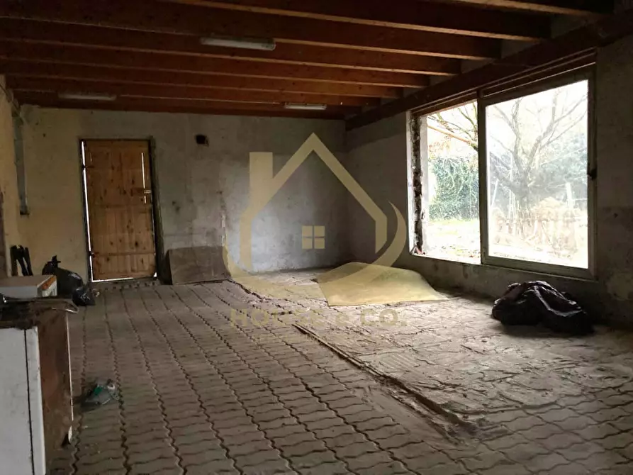 Immagine 32 di Villa in vendita  in Via Morabassa a Vigevano