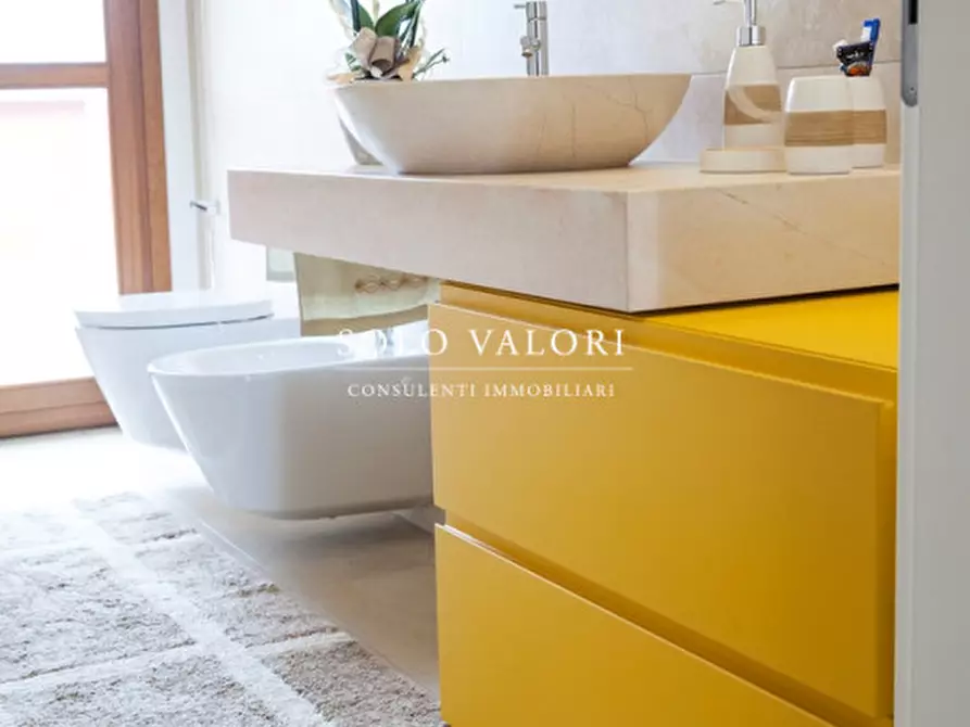 Immagine 5 di Appartamento in vendita  a Castelfranco Veneto