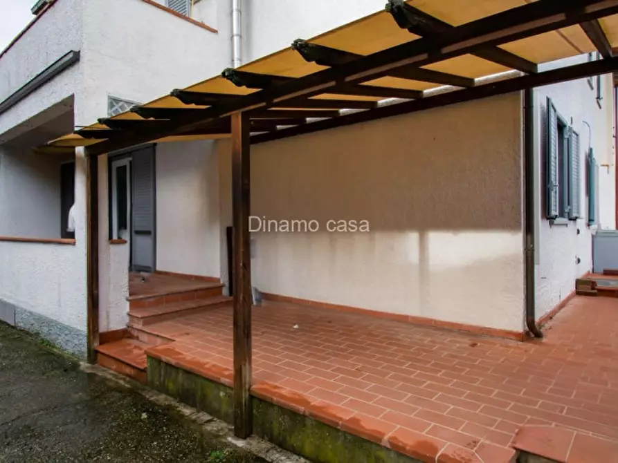 Immagine 15 di Appartamento in vendita  in Via Sant'Anna di Stazzema a Prato