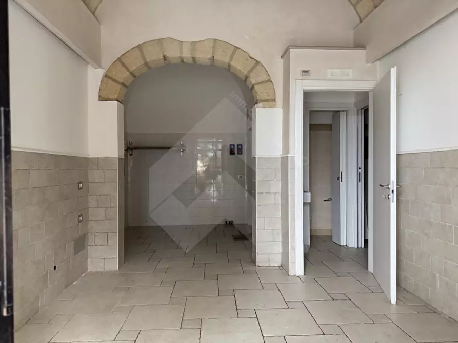 Immagine 2 di Negozio in affitto  in Corso Cavour a Andria